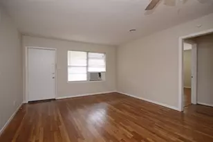 8807 Timberside Dr, Houston, TX 77025 - Photo 3