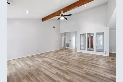 1070 Shakespeare Drive, Beaumont, TX 77706 - Photo 5