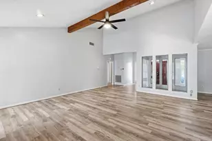 1070 Shakespeare Dr, Beaumont, TX 77706 - Photo 5