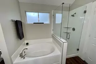 318 Old Spring Ln, Houston, TX 77015 - Photo 11