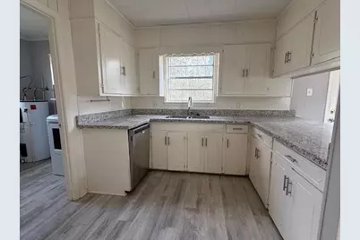 875 Woodrow Street, Silsbee, TX 77656 - Photo 5