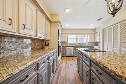 115 Bamaku Bend, Tiki Island, TX 77554 - Photo 19