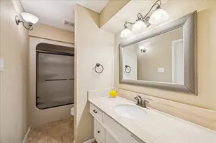 115 Bamaku Bend, Tiki Island, TX 77554 - Photo 29