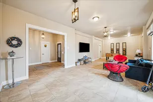 115 Bamaku Bend, Tiki Island, TX 77554 - Photo 11