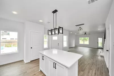 953 Ringold Street, Houston, TX 77088 - Photo 13