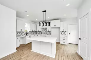 953 Ringold St, Houston, TX 77088 - Photo 11