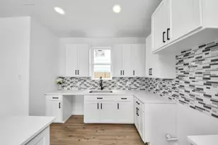 953 Ringold St, Houston, TX 77088 - Photo 9