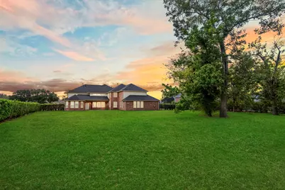 4502 Creek Point Lane, Missouri City, TX 77459 - Photo 3