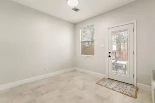 10 Scenic Brook Ct, The Woodlands, TX 77382 - Photo 7