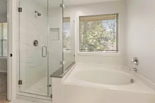 10 Scenic Brook Ct, The Woodlands, TX 77382 - Photo 19