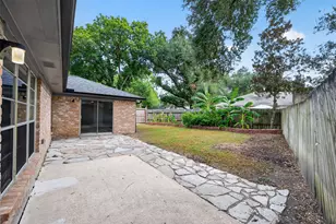 822 Shadwell Dr, Houston, TX 77062 - Photo 41