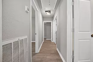822 Shadwell Dr, Houston, TX 77062 - Photo 25