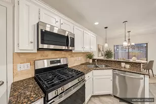 2711 Grants Lake Blvd, Sugar Land, TX 77479 - Photo 17