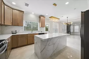 1306 Hunter Wood Dr, League City, TX 77573 - Photo 9