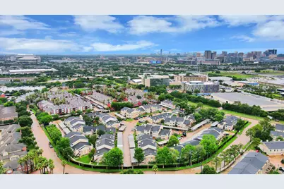 2750 Holly Hall Street #911, Houston, TX 77054 - Photo 43
