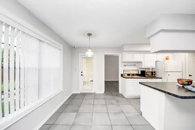 2750 Holly Hall Street #911, Houston, TX 77054 - Photo 9