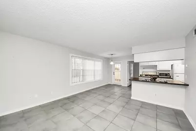 2750 Holly Hall Street #911, Houston, TX 77054 - Photo 5