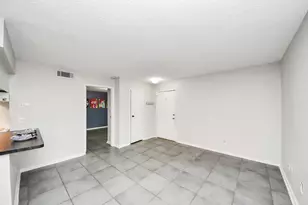 2750 Holly Hall St, Houston, TX 77054 - Photo 7