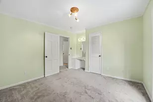 404 Bayou Cove Ct, Houston, TX 77042 - Photo 17