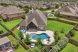 327 Westwood Dr, League City, TX 77573 - Photo 1