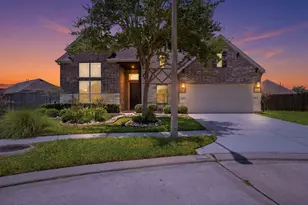 327 Westwood Dr, League City, TX 77573 - Photo 3
