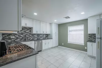 18142 Westlock Court, Tomball, TX 77377 - Photo 7