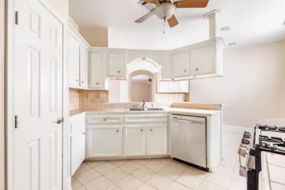 108 Harbour Town Circle, Conroe, TX 77356 - Photo 15