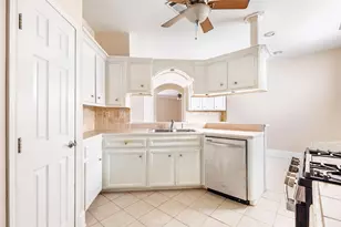 108 Harbour Town Cir, Conroe, TX 77356 - Photo 15