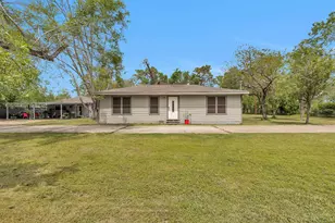 1725 Strawn Rd, Houston, TX 77039 - Photo 9