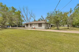 1725 Strawn Rd, Houston, TX 77039 - Photo 3