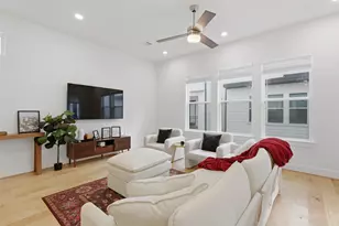 714 W Donovan St, Houston, TX 77091 - Photo 3