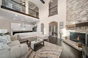 121 Silverstone Ln, Shenandoah, TX 77384 - Photo 9