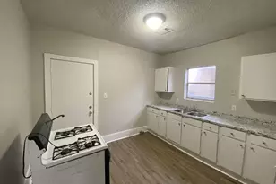 8213 E Erath St, Houston, TX 77012 - Photo 7