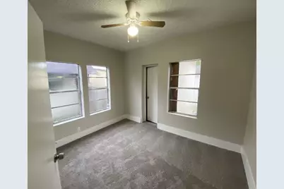 8213 E Erath Street, Houston, TX 77012 - Photo 11