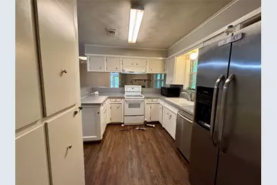 2013 Oaklawn Drive, Conroe, TX 77304 - Photo 7