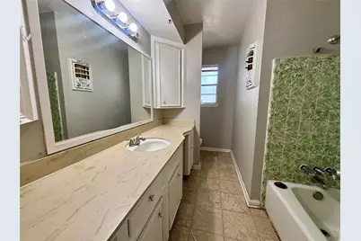 2013 Oaklawn Drive, Conroe, TX 77304 - Photo 13