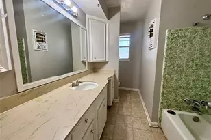 2013 Oaklawn Dr, Conroe, TX 77304 - Photo 13