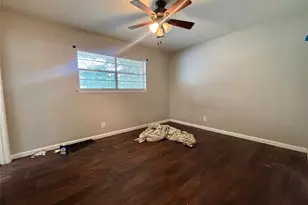 2013 Oaklawn Dr, Conroe, TX 77304 - Photo 9