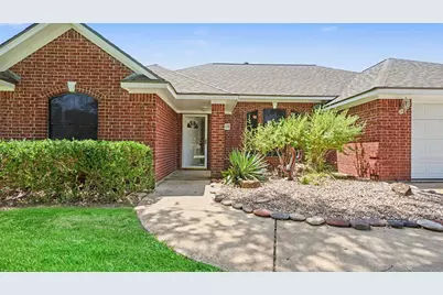 12319 E River Run Drive, Baytown, TX 77523 - Photo 3