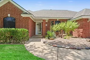 12319 E River Run Dr, Baytown, TX 77523 - Photo 3