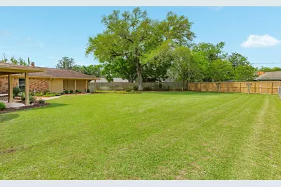 130 Nasturtium Street, Lake Jackson, TX 77566 - Photo 35