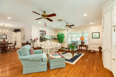 130 Nasturtium Street, Lake Jackson, TX 77566 - Photo 13