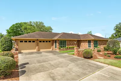 130 Nasturtium Street, Lake Jackson, TX 77566 - Photo 1