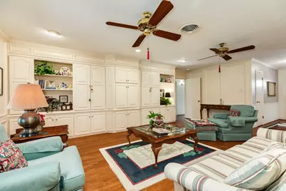 130 Nasturtium Street, Lake Jackson, TX 77566 - Photo 15