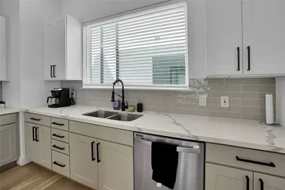 2711 Rosalie Street, Houston, TX 77004 - Photo 11