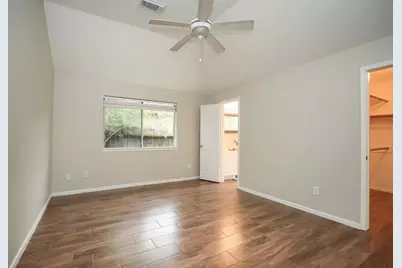 208 Armand Bay, Dickinson, TX 77539 - Photo 9