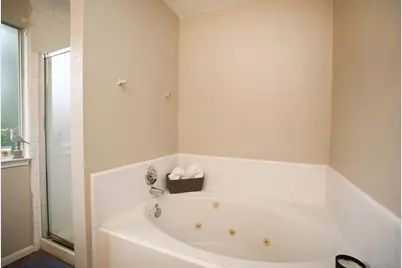 208 Armand Bay, Dickinson, TX 77539 - Photo 7