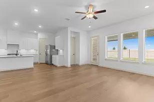 3336 Daily Harvest Dr, Pearland, TX 77581 - Photo 7