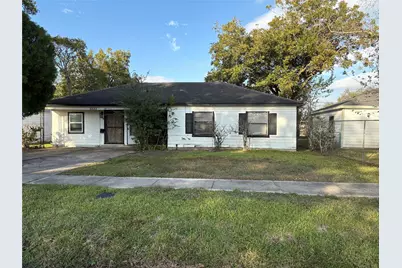 5225 Longmeadow Street, Houston, TX 77033 - Photo 1