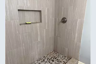 5225 Longmeadow Street, Houston, TX 77033 - Photo 7